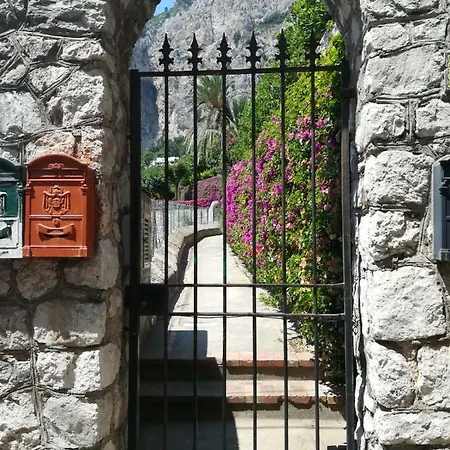 La Finestra Sui Faraglioni *